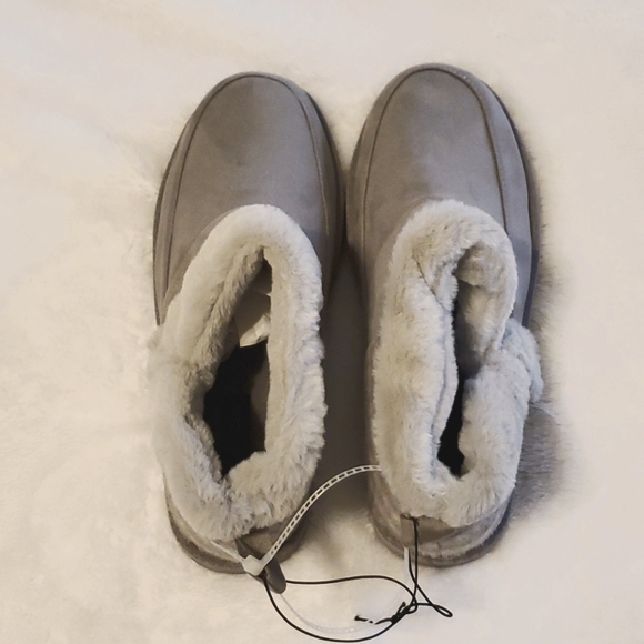 Maurices Gray Slipper Boots Faux Fur Lining Pull On Cozy - Picture 6 of 14